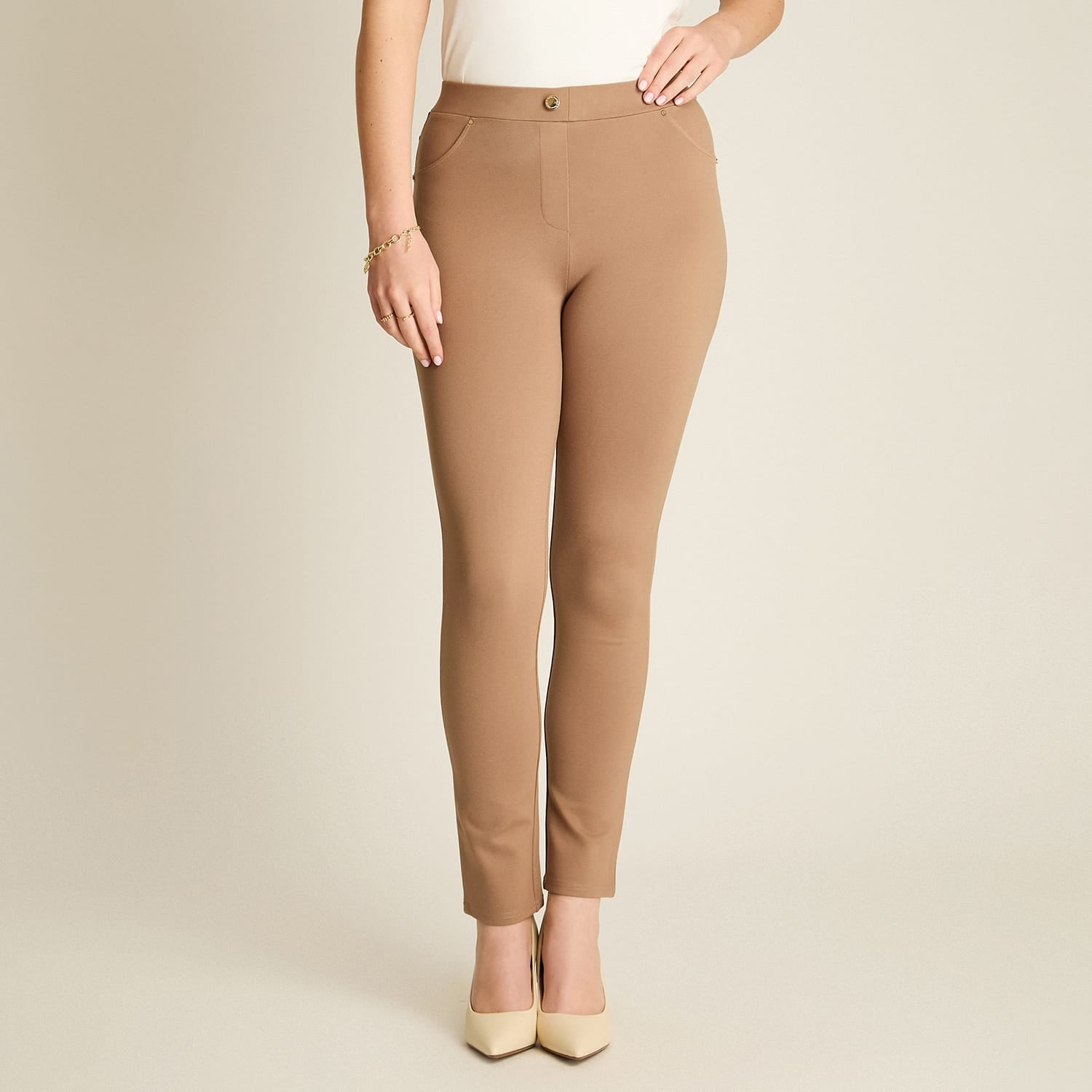 Calza Camel Elasticidad Media Sin Forro Calce Normal Tela Punto